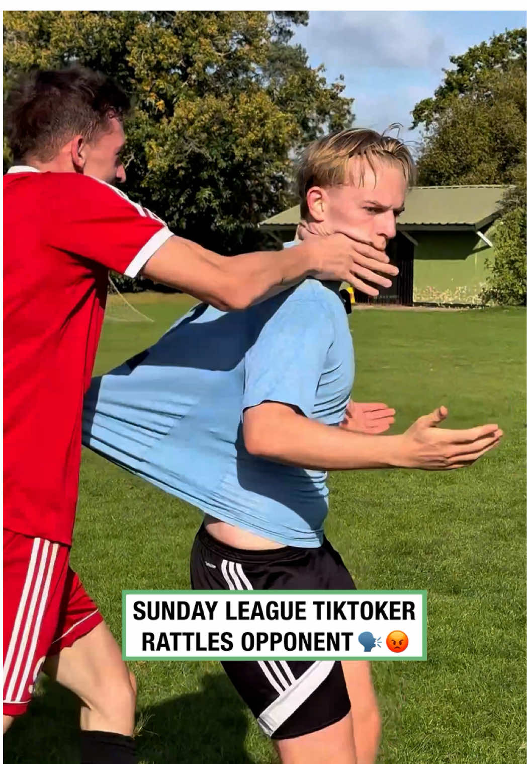 Surely this is a red card? 🟥🤔⚽️ @Ben Topham 