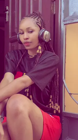 Akipiga cm ana niita binamu😁kinyama cha hamu😋😂🤌🏻