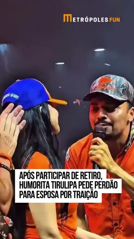 Perdoado! Tirulipa está casado desde de 2006 com Stefânia Lemos, mas nos últimos meses o casal ficou envolto de uma polêmica após o humorista assumir traição e revelar ter uma amante. Para tentar reconciliação, Tirulipa participou do Legendários um famoso retiro espiritual para homens. Com inteiro de ajudar homens a se reconectarem com seus propósitos, o retiro tem como intuito “formar um herói em cada família”. Após subir montanha, Tirulipa se reencontrou com a esposa e pediu perdão pela traição. Stefany perdoou o marido, dizendo: “Eu entendi que aquela vergonha que eu passei, que tudo aquilo que eu passei foi a forma como Deus usou pra que ele abandonasse mais um vício.” #EntretêNews  ➡️ Leia mais no metropoles.com 🍿 Siga o @metropolesfun 📸 Reprodução