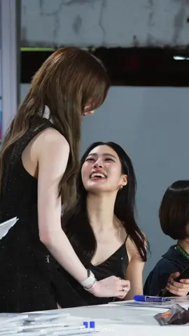 사랑이 넘쳐요 #lingorm #หลิงออม #linglingkwong #ormkornnaphat 