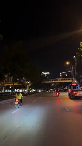 Anh trả lại ngày tháng bình yên cho em..anh sẽ dời đi..#🥲 #hanoivedem❤️ #langthanghanoi #nhachaymoingay 