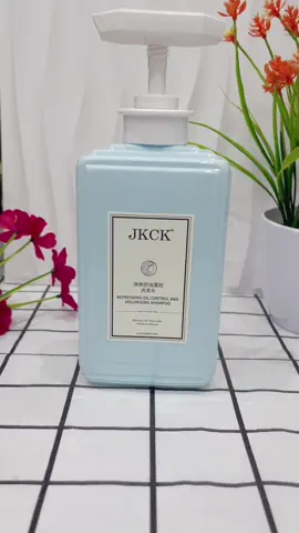 Da dầu tóc nhanh bết có thể tham khảo chai dầu gội JKCK này nha kiềm dầu đ.ỉnh lắm #daugoi #daugoijkck #jkck #daugoikiemdau #xuhuong  @Tiệm nhà Chip☘️  @Tiệm nhà Chip☘️  @Tiệm nhà Chip☘️ 