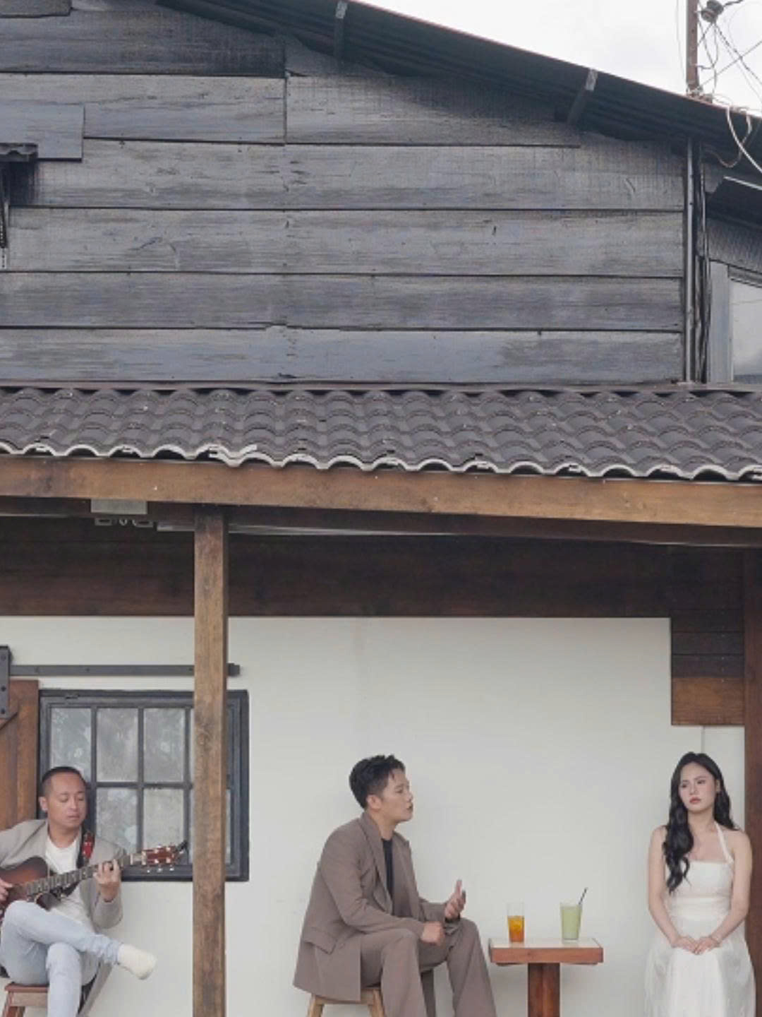 Chuyện cũ đẹp như cổ tích, chỉ tiếc là không có đoạn kết.  #CoUa #LamPhuong #LinhNhi #AnhQuanIdol #MarsEntertainment