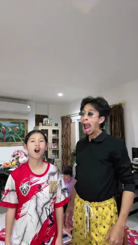 เธอแค่อยากจะใส่chomheart @ทอฝงทอฝัน!! #หัวใจสีดํา #โก๋จ่อย #โก๋จ่อยเอสปันญ่อล 