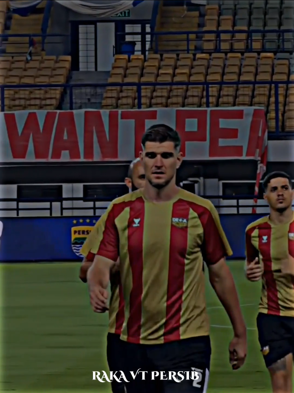 dia kembali tapi sebagai lawan  #nickkuipers #edofebriansah #bobotohpersib1933 