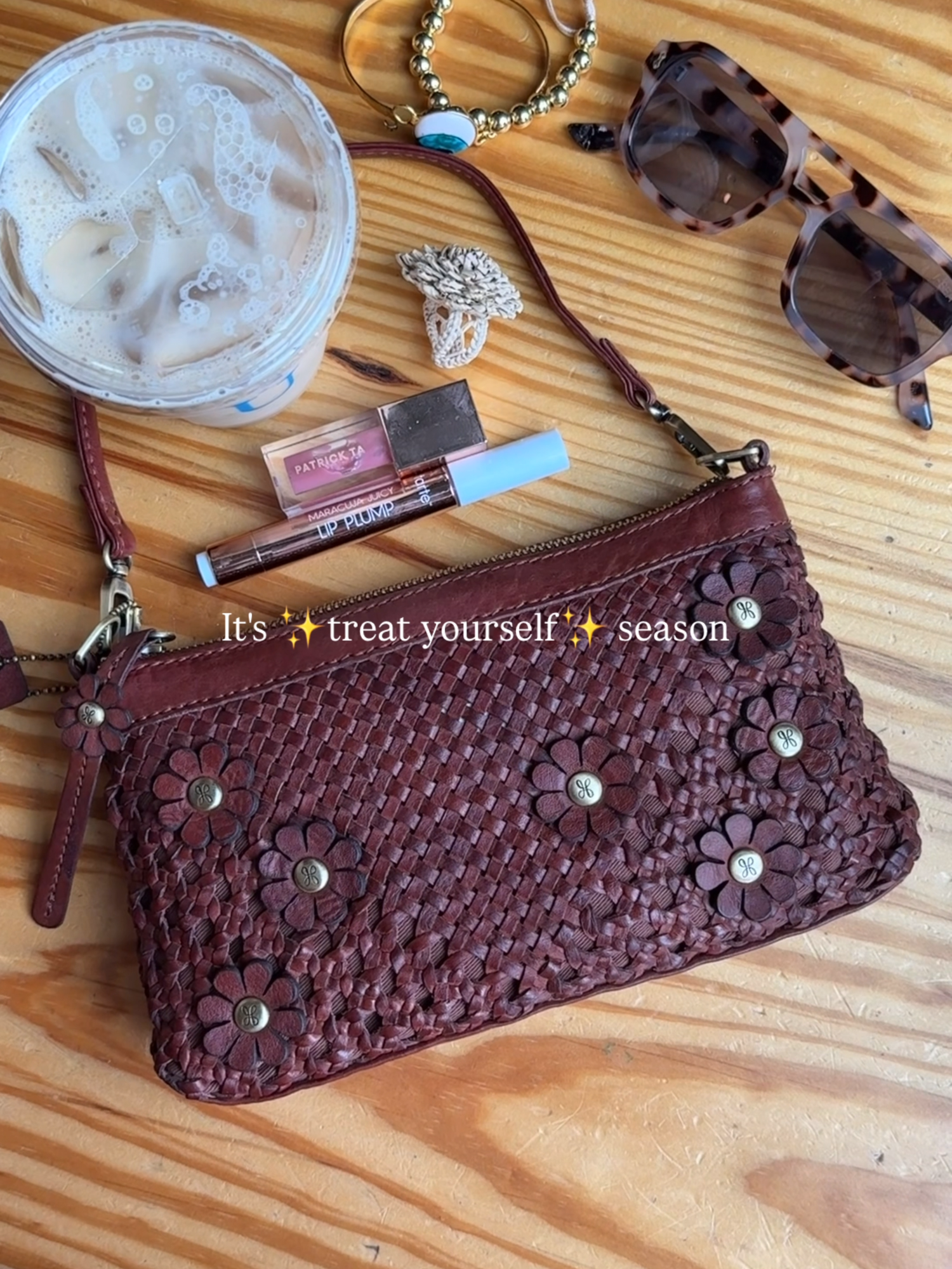 Reminder! Our Sale on Sale event is happening right now. Get up to 70% off on sale styles, online only + plus free shipping. Your future bag is waiting. 👜✨