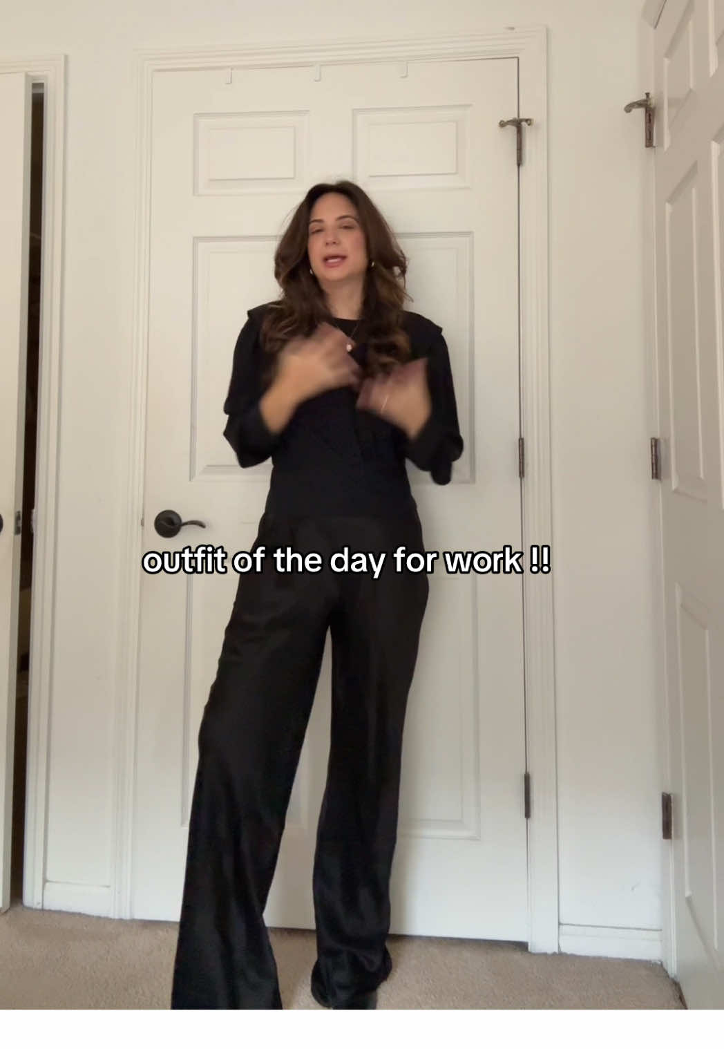 All back todayyyy Top - @Express  Pants - @reformation  Shoes - @Ann Taylor  Jewelry - @Robin @Mejuri @Etsy  Coat&Scarf - @Massimo Dutti @Free People  #OOTD #outfitoftheday #outfitinspo #corporatelife #fyp 