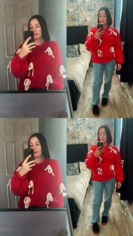 Winter vibes❤️ 🧑‍🎄 🎄 #tiktokshop #christmasjumper #redjumper #foryou 