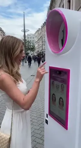 Defekter MakeupAutomat in der Kölner Altstadt 🤣 #makeup #fail #köln #frau #beauty 