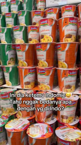 Udah pernah nyobain Indomie di Mekah belum? Apa bedanya dengan yg di Indo? Share pengalamanmu yaa… 🥰🥰 #umroh #mekah #mecca #umrohmandiri #haji 