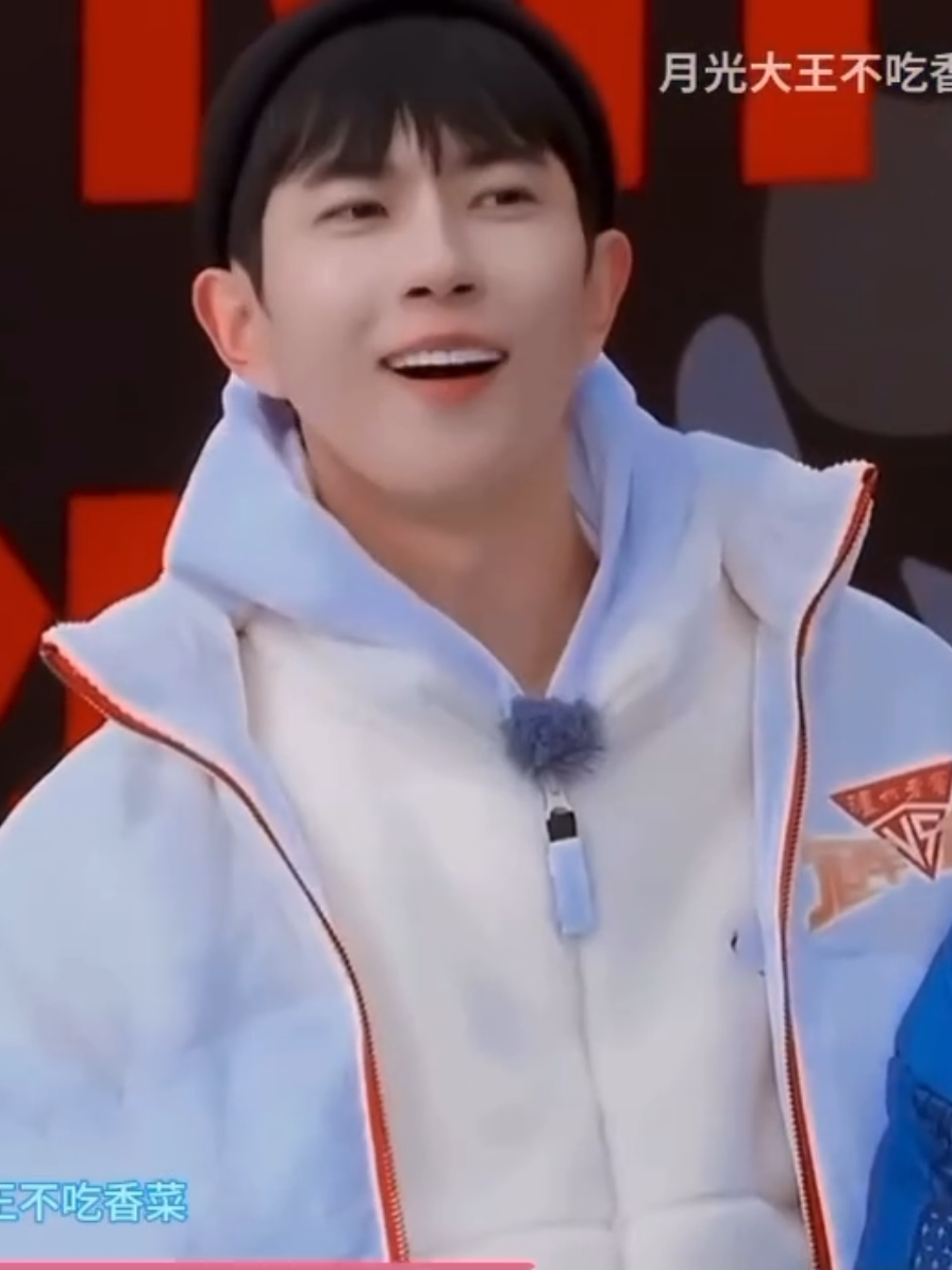 [nhớ gì viết đấy, lộn xộn, part 3] - Trợ lý từng hợp tác với Mông Mông, Trịnh Phồn Tinh, chia sẻ: 