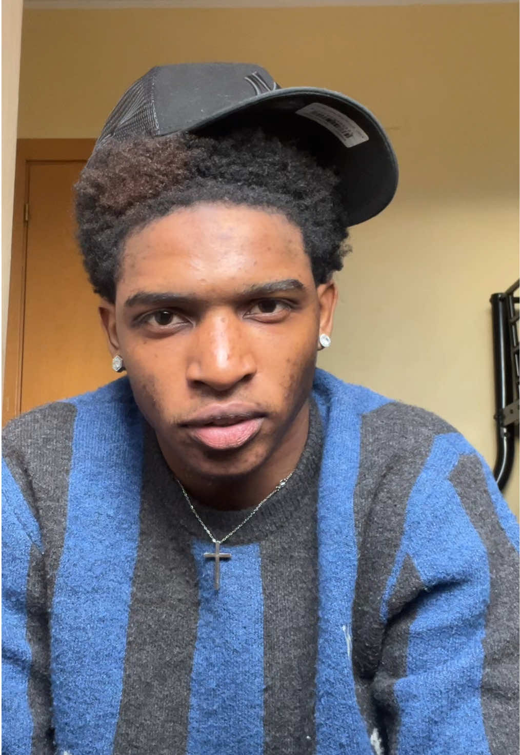 No hacen pantalón para hombres con culo 💔😭 #maxwelloi #maxiredia #maxwell #parati 