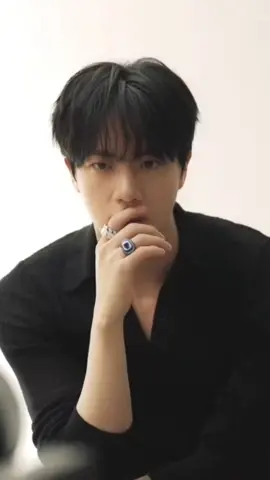 jauhkan Jin dari kemeja hitam ituu 🥵 #kimseokjin #seokjin #jinbts #btsarmy #spurmagazine 