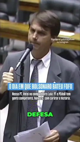 Bolsonaro é o símbolo maior de uma política feita sem ideologia e sem pensar no interesse público. Único intuito dele é o próprio enriquecimento.#politica #congressoinimigodopovo #direitaconservadora #bolsonarismo #fypシ゚ 