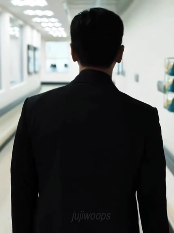 he looks good even from behind #jujihoon #fypppp #주지훈 #jujihoonedit #lewatberanda 