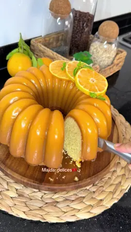 كيك المندرين كيجي خطيير  🔥👌 مكونات   4 حبات مندرين   4 بيضات   3 كؤوس ونصف دقيق  كأس سكر  كأس زيت  كيس فاني،رشة ملح  3 أكياس خميرة الحلويات  نصف لتر عصير مندرين  جيلي برتقال   2 معالق ك نشا  ملعقة ك سكر #كيك #كيك_المندرين #explore 