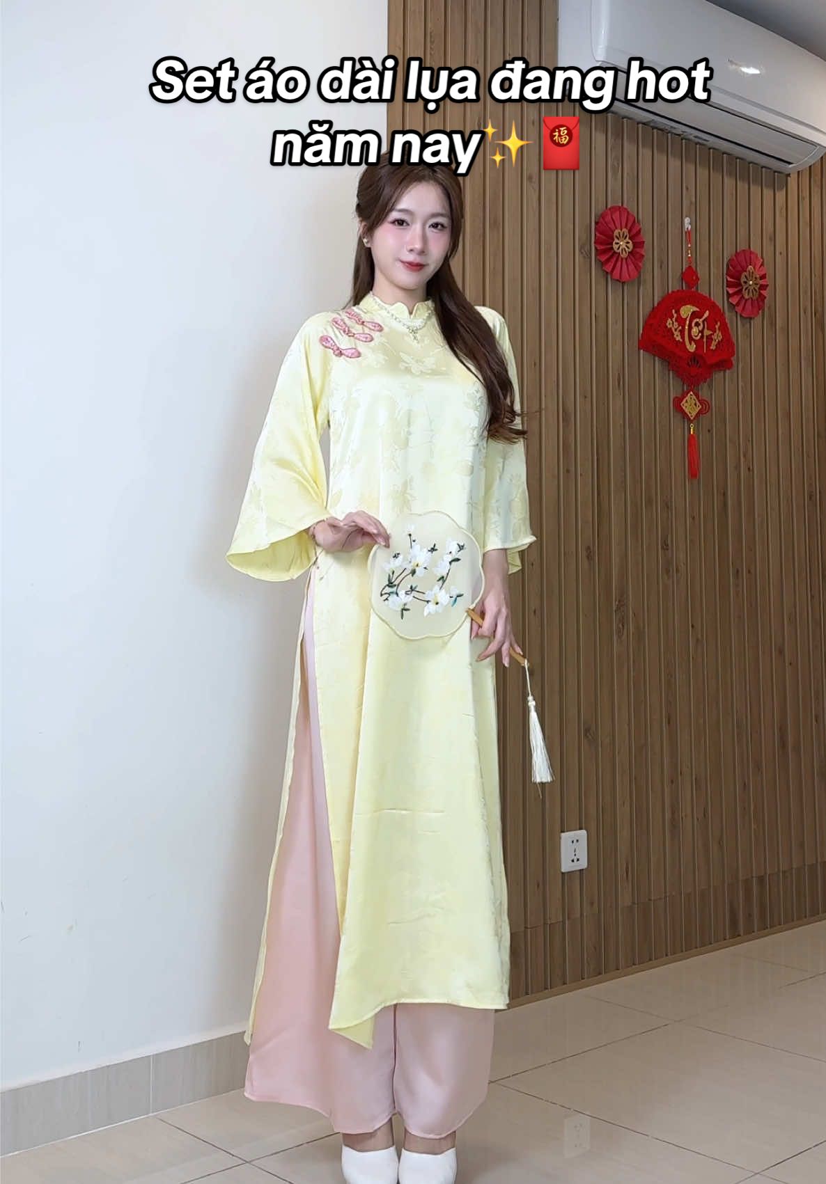 Trả lời @Ngoc Anh Năm nay hot màu vàng lắm✨🧧🧨 @Havana #henioimacgi #xuhuong #aodai #tetmacgi #fitcheck 