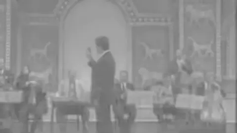 ردتك تِجينا.   #اغاني #اغاني_مسرعه💥 #viral #foryou #fyp 