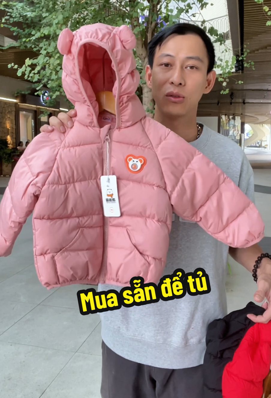 Áo khoác phao tai gấu. Áo phao mùa đông cho bé. #baoinaymacgi? #aomuadongchobe #aokhoactreem #aokhoacphaochobe #aophaochobe 
