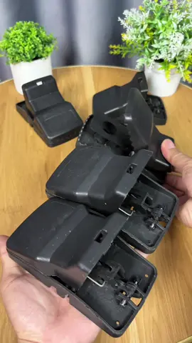 Combo 5 bẫy chuột tiện lợi cho gia đình và dễ sử dụng nữa ạ, từ nay không lo có chuột trong nhà nữa rồi, giá hời mọi người tranh thủ săn nha  #baychuot #baychuotsieunhay #baychuottainha #giadungtienich #muataitiktok  @Ngân BaBy 95  @Ngân BaBy 95  @Ngân BaBy 95 