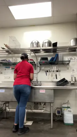 CLEAN DISHES #tiktok #capcut #viral #fyp #fypシ 