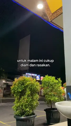 sampai bertemu di versi terbaik kita ya, entah nantinya bertemu lagi atau tidak, tapi senang bisa mengenalmu. dan walawpun tidak lama #4u#sadvibes🥀 #fypage 