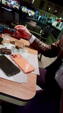 ‏لا انكر ابداً ان صبري الطويل  ولكن لا تظنه لامبالاة، أنا أُعطيك أطول مدة لأنها فرصتك التي توشك على الإنتهاء، وأحب أن أنتهي منك تمامًا بلا ثغرة واحدة للعودة أو العذر .#ياللأسى #💔 #مساء_الخير #رصيف_المتعبين 