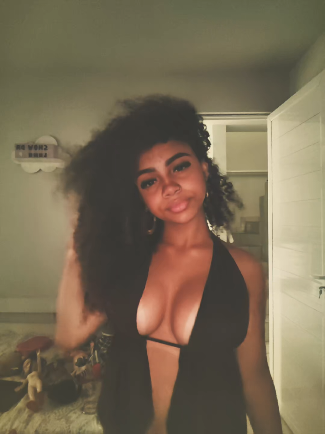 feliz dia da consciência negra, o dia onde a pele preta é exaltada, o brilho do sol reflete três vezes mais, e o amor é exaltado, FOGO NELES!  #pravoce #pretinha #preta #viral #fyyyyyyyyyyyyyyyy 