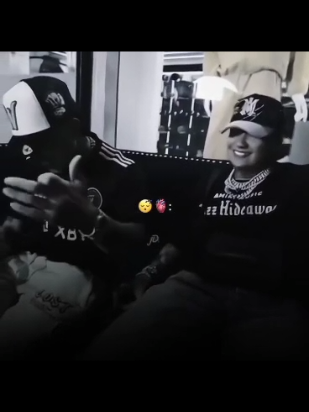 palabras sobran.. 😌🎶 #views #paratii #westcoltiktoker #west   @Siempre Blessd 🎶 