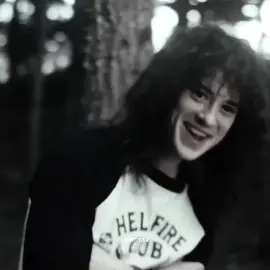 уже на следующей неделе 5 сезон😭😭 | #eddiemunson #strangerthings #эддимансон #оченьстранныедела #осд 