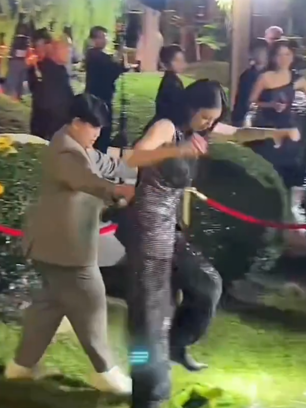 Faye being Faye hahaha #FayePeraya #faye_malisorn #fyp #yo_vy #GiorgioArmanixFaye