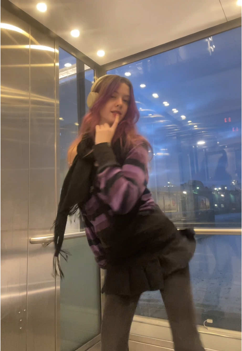 I love my skirts over jeans 😼 #dance #OOTD 