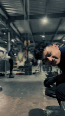 👱‍♂️ : mas mold.e nabrak peyok sitik 🗣️ : sitik” ndoke GOKKKKKK…!!!!!!!!! #injectionmolding #moldrepair #technician #kawasanindustrikendal 