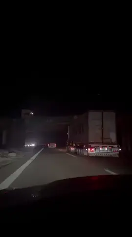 #بصره_بغداد_ميسان_ذي_قار_كل_المحافظات #اوبامات_العراق_الفخامه_الامريكي🖤 #شعب_الصيني_ماله_حل😂😂 #سواق_الخط_الدولي #سواق_تريلات_العراق_بازوايا🏁✈️📞 