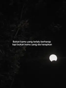 #storywhatsapp❤️✨🥀 #storytime #galaubrutal🥀 #sadvibes🥀 #katakata 