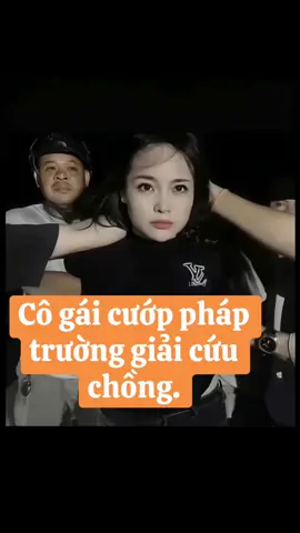 Chân dung người con gái sai với đời, sai với luật pháp, nhưng làm tôi xao xuyến tận đáy lòng, cố gắng tìm tòi từng mảnh ghép để có một video về em. Tôi ngắm em cả ngày không biết chán, cang nhin lại cang thương em, dieu nay không có nghĩa tôi cô suý những hành động sai trái của em và đồng phạm, tôi khẳng định rằng lừa đảo là hành động xấu xa. Tuy nhiên gạt bỏ chuyện đúng sai một bên vì sẽ có pháp luật phân xử, tôi nể em, trọng em, thương em, dù chưa một lần gặp gỡ vì em đã đánh thức được cái giá trị lớn lao của đạo nghĩa vợ chồng, thấy sự cao đẹp của tình yêu giữa thời buổi kim tiền, một mình cướp ngục giữa thanh thiên bạch nhật, mấy ai dũng cảm, can đảm để làm được như em, tưởng chừng như chỉ có trong phim Tàu khựa nhưng nay lại được thấy ở ngoài đời thực, là thằng đàn ông đâu cần chi mơ mộng nhiều, chỉ cần cạnh bên có một người thấu hiểu, biết sẻ chia, cùng đồng cam cộng khổ lúc nhục cũng như vinh, lên voi cũng như ngã ngựa, lúc khỏẻ mạnh cũng như ốm đau, lúc thành danh hay là khi khốn khó, chỉ cần cùng nhạu cố gắng thì kể cả là chuyện sinh tử cũng chẳng khiến ta phải bận lòng.#xuhuongtiktok #cogaicampuchia #psy #yeucon 