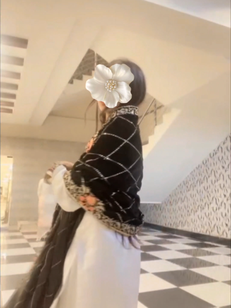 forever a shawl girl.....no apologies 🎀✨️ #CapCut #herdairy #punjabi #shawl #urdupoetry 