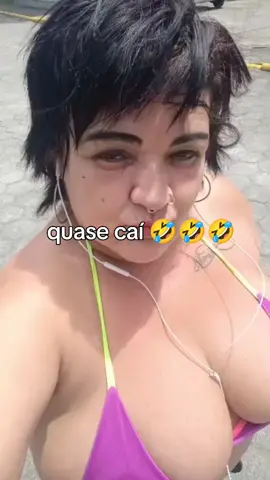 quase que eu caio🤣🤣🤣