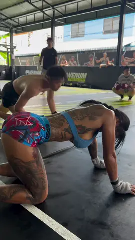 #mulheraotiktok #novinha #dancinhasdotiktok #musas #novinhas 