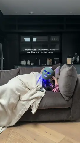 Need to be alone for the next week @Shark Beauty UK mask to the rescue #SelfCare #girlhood 