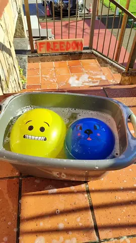 Asmr Balloons Breaking 🤩🔥  #asmr #satisfying #asmrtiktoks #funnyvideo #viralvideo 