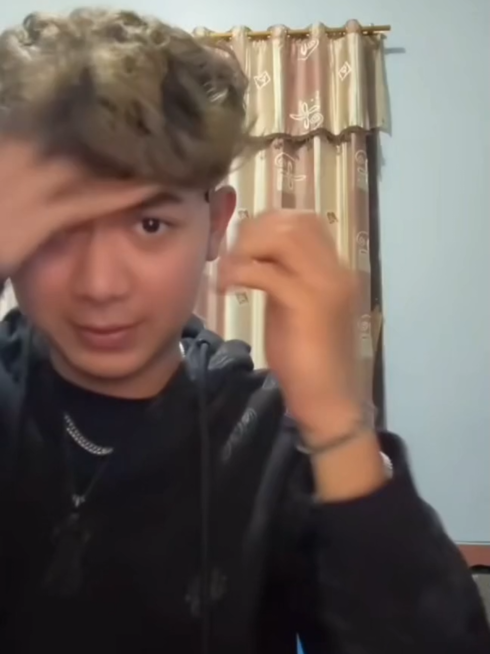 niih aku kasih mentahan, yang mau bikin video transisi sama maul🤭@BOY REAL.  (Jangan Lupa Ib Ya Guys🥰🙏) #mentahanvideo #vidiotransisi #firmanboy #fyp24jam #masukberanda 