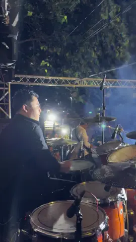 ကျောက်ပန်းတောင်းက ရှယ်အားပေးတာနော် 🥰 သီချင်းက solo ပြီး preပိုဒ် ပါမလာ သူ့နောက်လိုက်တီးရတာပဲ😅