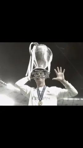 Miss it..| #football #ronaldo #fact #old #school 