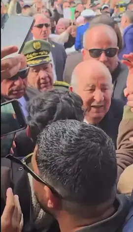 لقطة سيد الرئيس عبد المجيد تبون وسط الشعب اليوم بقسنطينة ❤️🇩🇿#creatorsearchinsights 