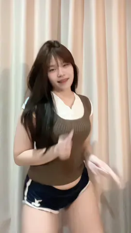 ทำไมดูคนอื่นเต้นมันง่ายจัง 🤣