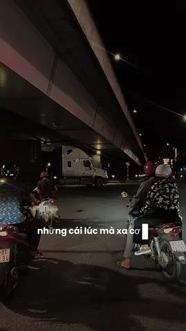 Không tin bất kì một ai , chỉ tin vào hoàn cảnh .. bạn ngả đau chỉ mình bạn biết , không ai chịu đau thay bạn cả #nhachaymoingay #stt_buồn_tâm_trạng #radiotamtrang #cuocsong #đời 