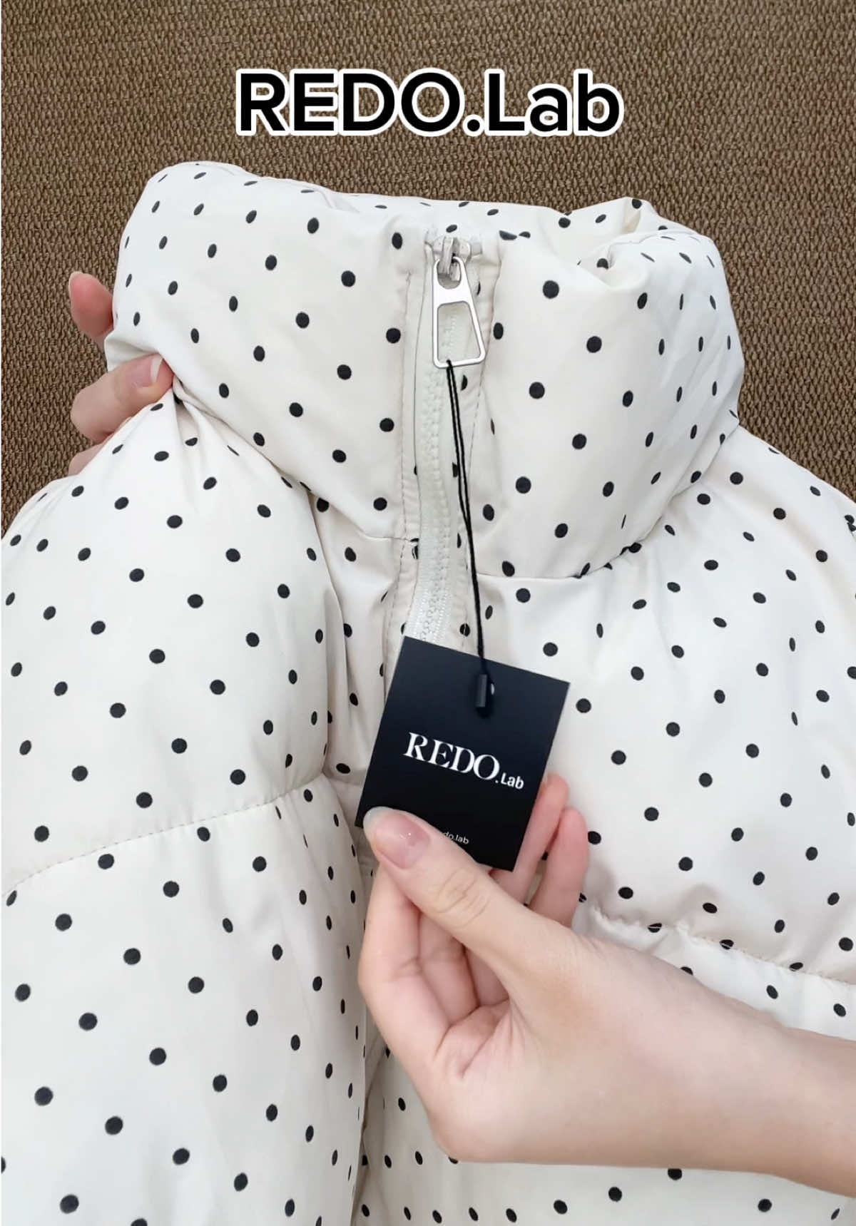 nghe nói chấm bi đang hot hả mấy bè iuuu @REDO.Lab  #aophao #redolab #review #OOTD #fyp 