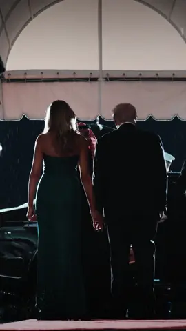 Behind the scenes 👑