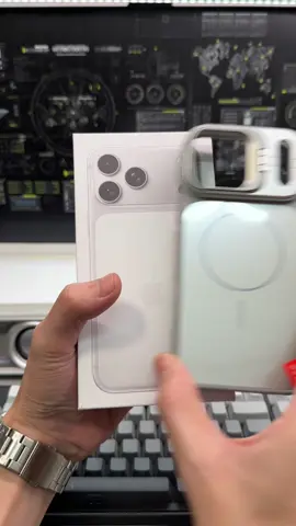 Unboxing time ⚡️  #unboxingvideo #unboxingtime #iphone17promax #iphonecase 